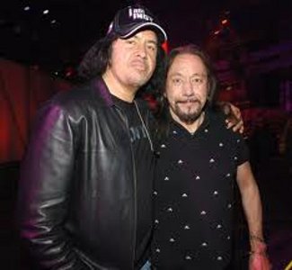 Gene Simmons And Ace Frehley in 2006