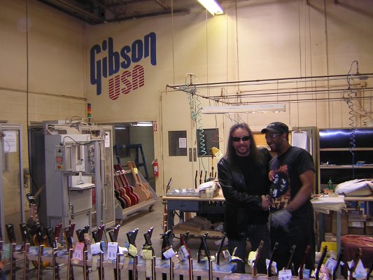 Ace Visits The Gibson Custom Shop In Nashville