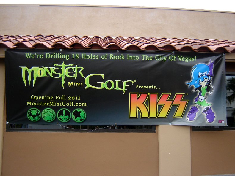 Las Vegas KISS Mini Golf Construction